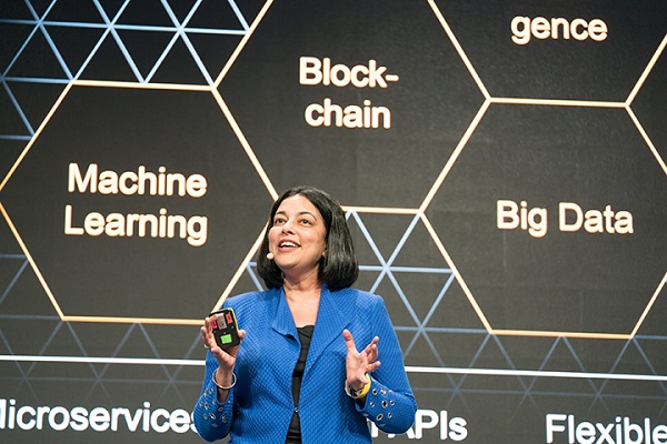 ▲ 말라 아난드(Mala Anand) SAP 레오나르도 사장이 ‘SAP 레오나르도 라이브’에서 연설을 하고 있다.